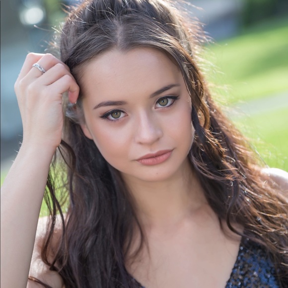 Meet your Posher, Megan - Picture 1 of 1